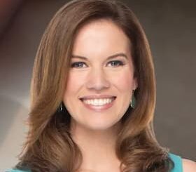 kelly evans's image