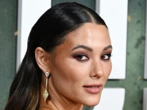 Fivel Stewart Age, Bikini, Height, Feet, Height, Ethnicity, Tattoo