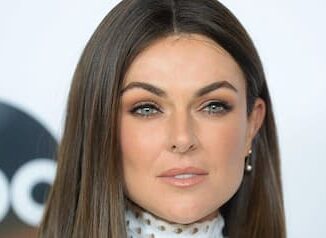 Serinda Swan's image