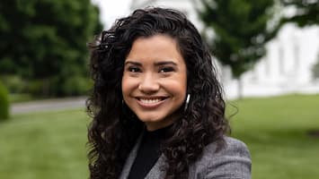 Laura Barrón-López's image