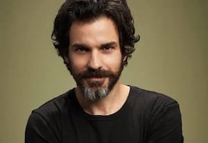 Santiago Cabrera's Image