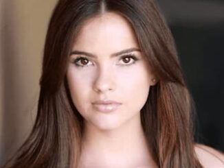 Shelley Hennig's image