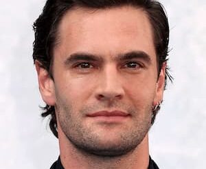 Tom Bateman's image