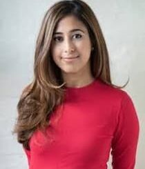 Azadeh Moshiri's Photo