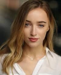 Phoebe Dynevor's Photo